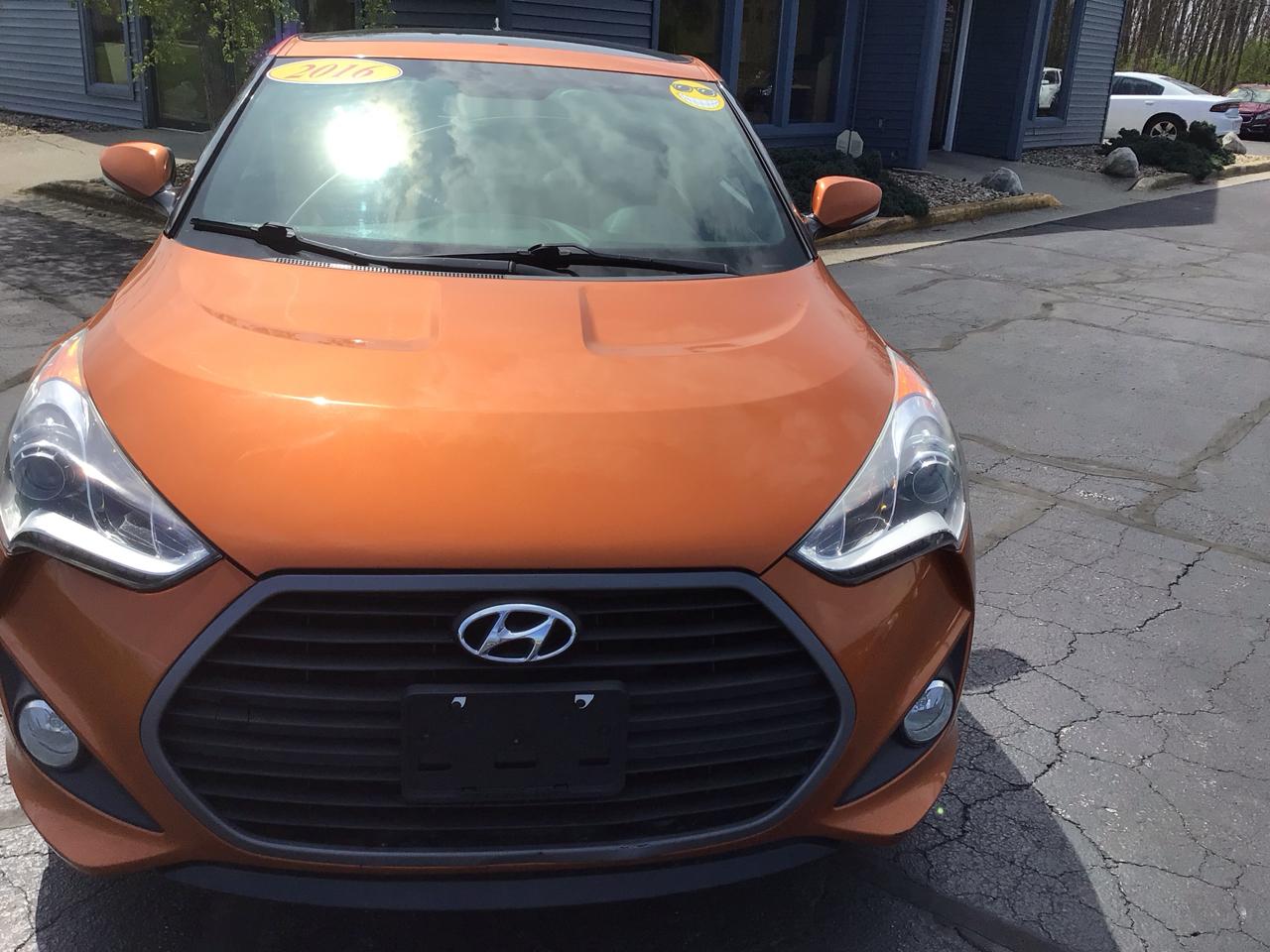 Hyundai Veloster 3dr Cpe Auto Turbo w/Orange Accent 2016