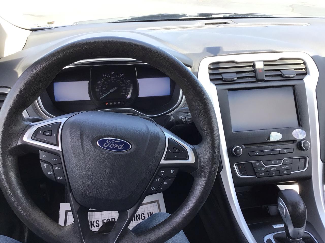 Ford Fusion 4dr Sdn SE FWD 2016