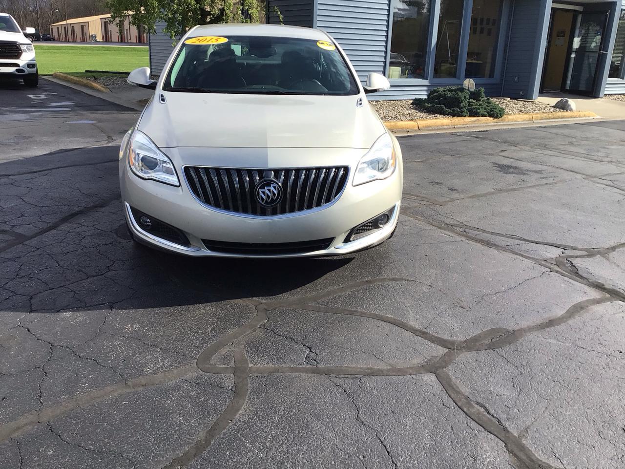 Buick Regal 4dr Sdn Turbo FWD 2015
