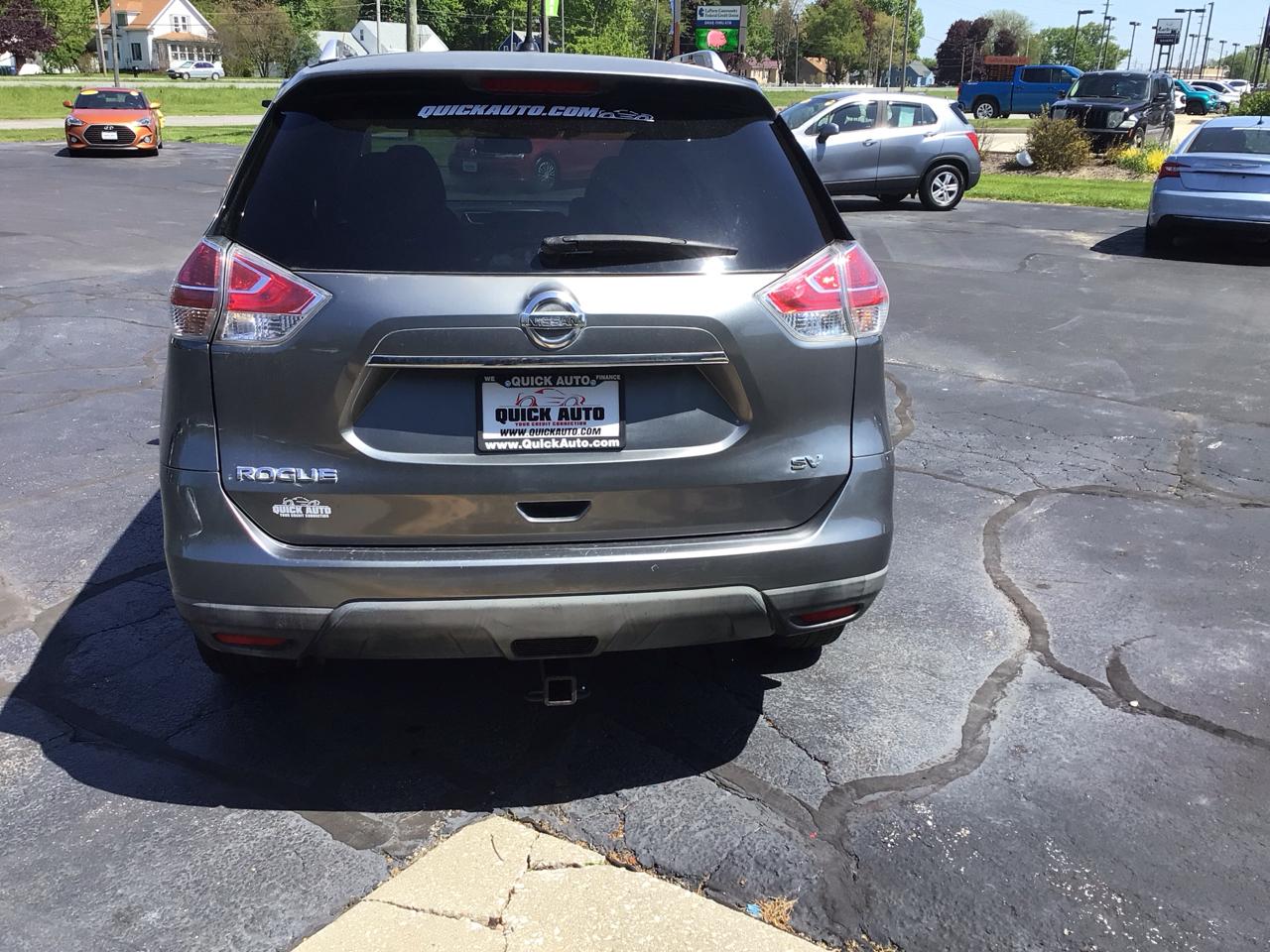 Nissan Rogue FWD 4dr SV 2016