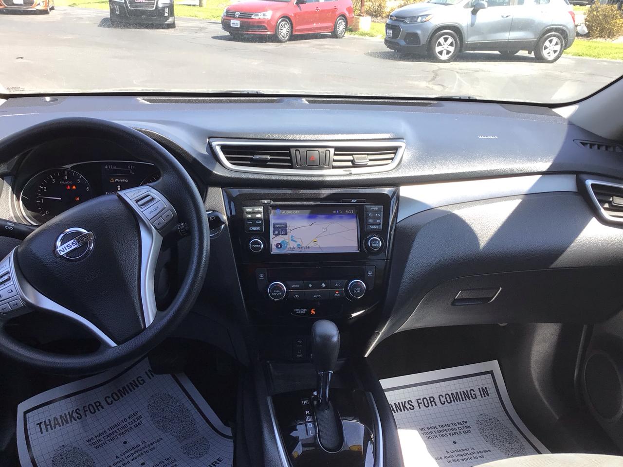 Nissan Rogue FWD 4dr SV 2016