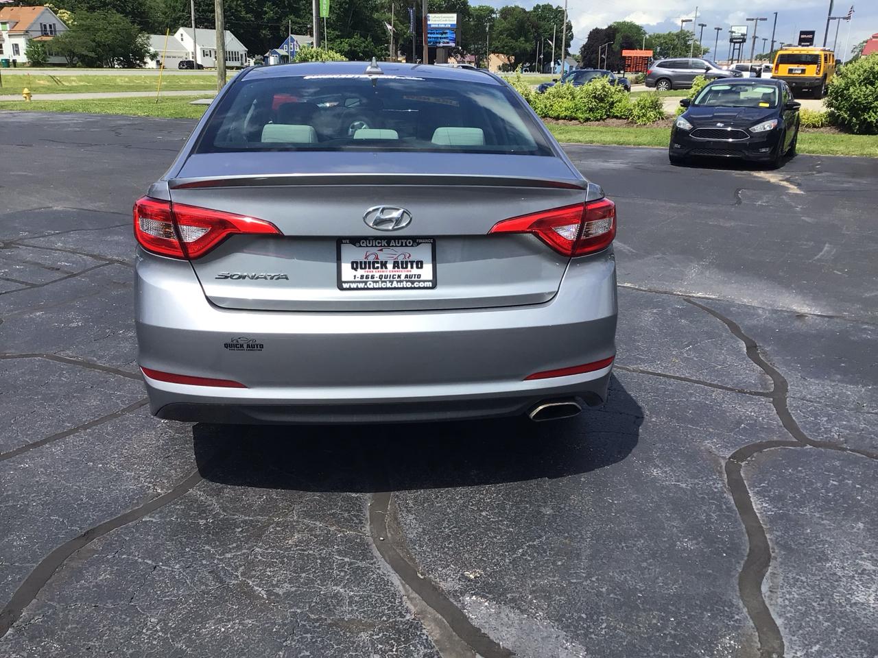 Hyundai Sonata 4dr Sdn 2.4L SE 2016