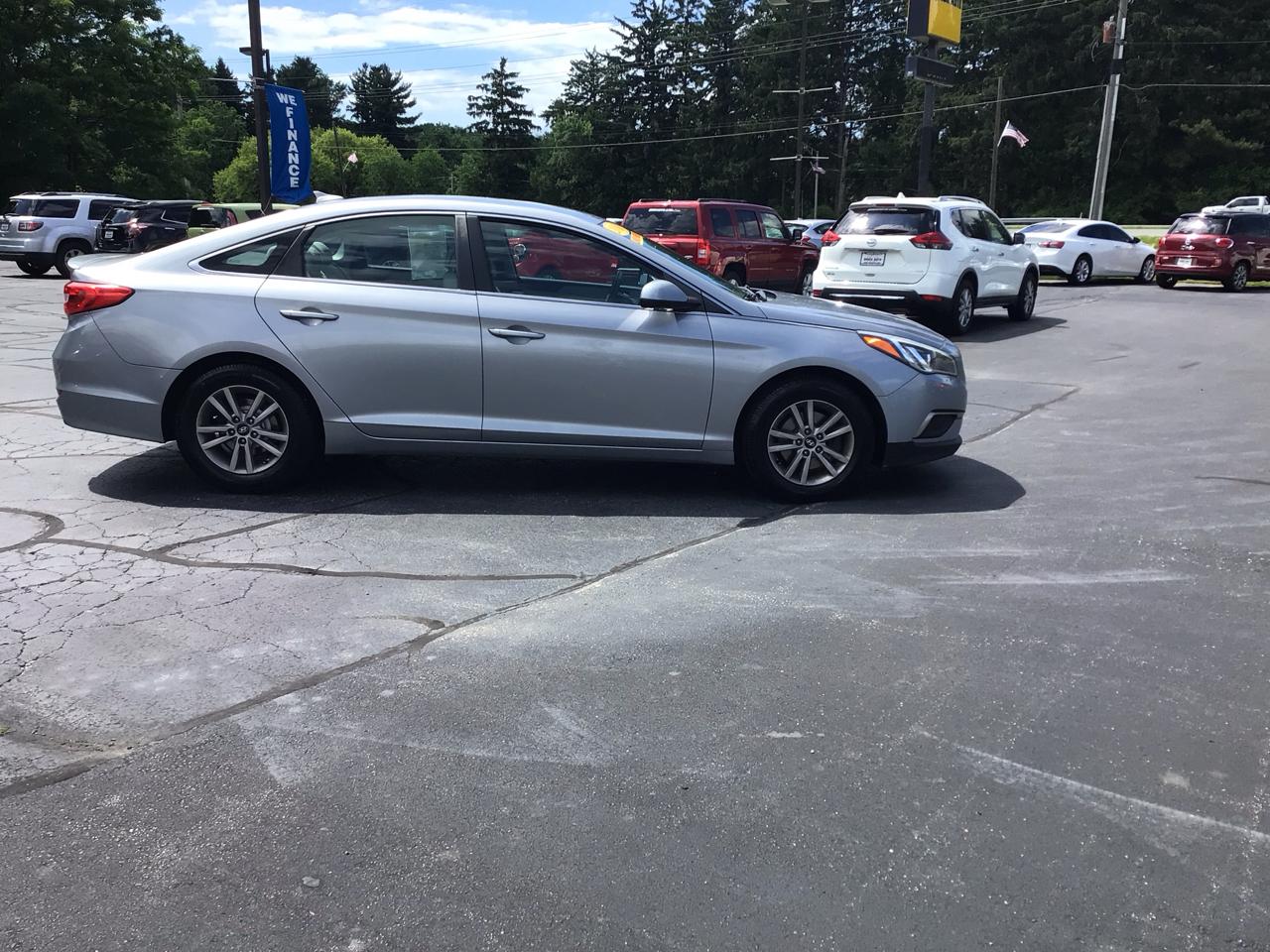 Hyundai Sonata 4dr Sdn 2.4L SE 2016