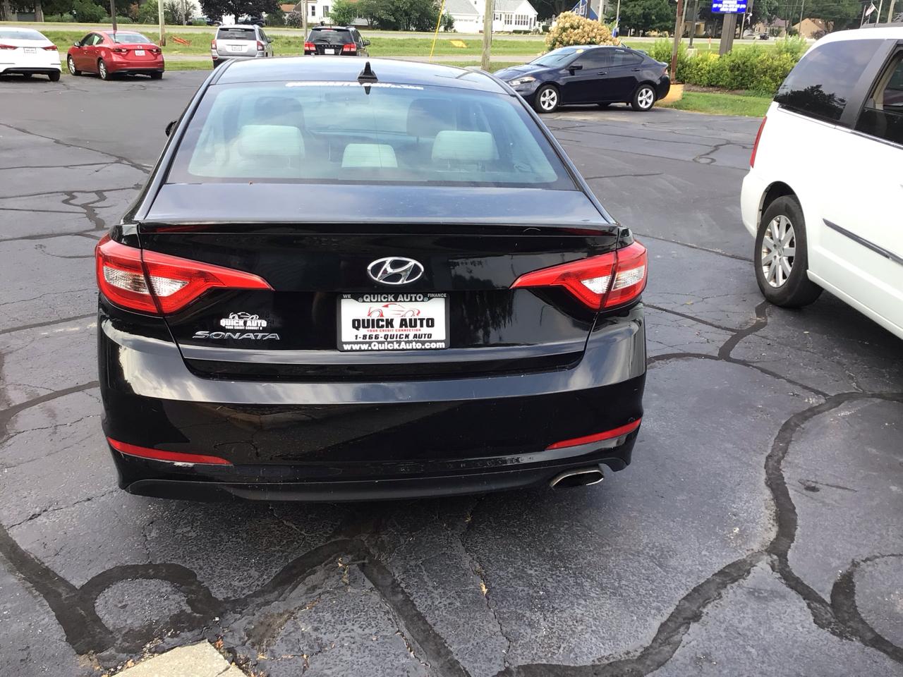 Hyundai Sonata 4dr Sdn 2.4L SE 2015
