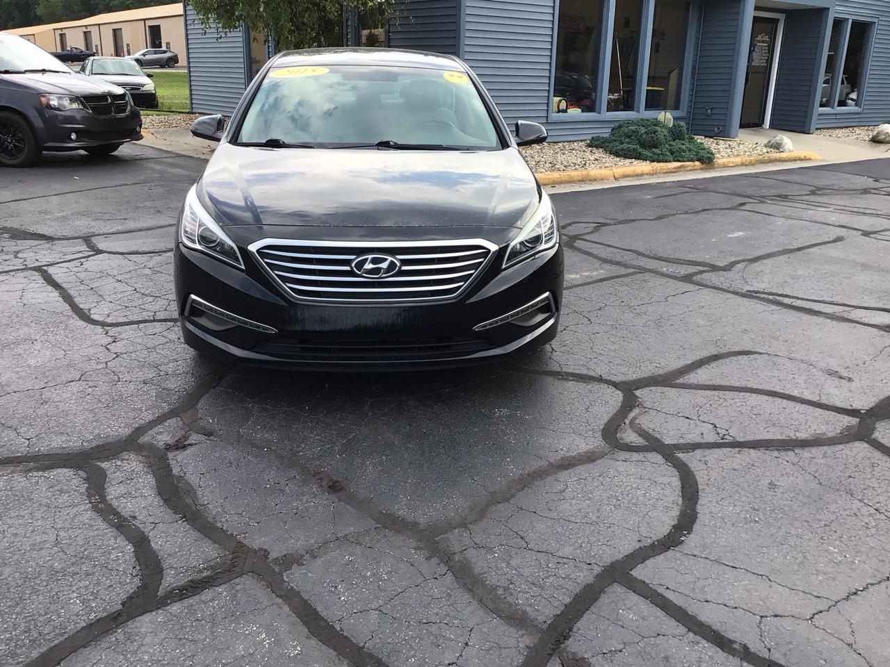 Hyundai Sonata 4dr Sdn 2.4L SE 2015
