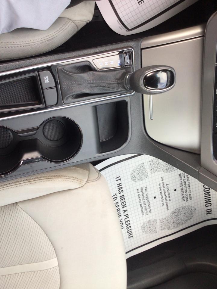 Hyundai Sonata 4dr Sdn 2.4L SE 2015