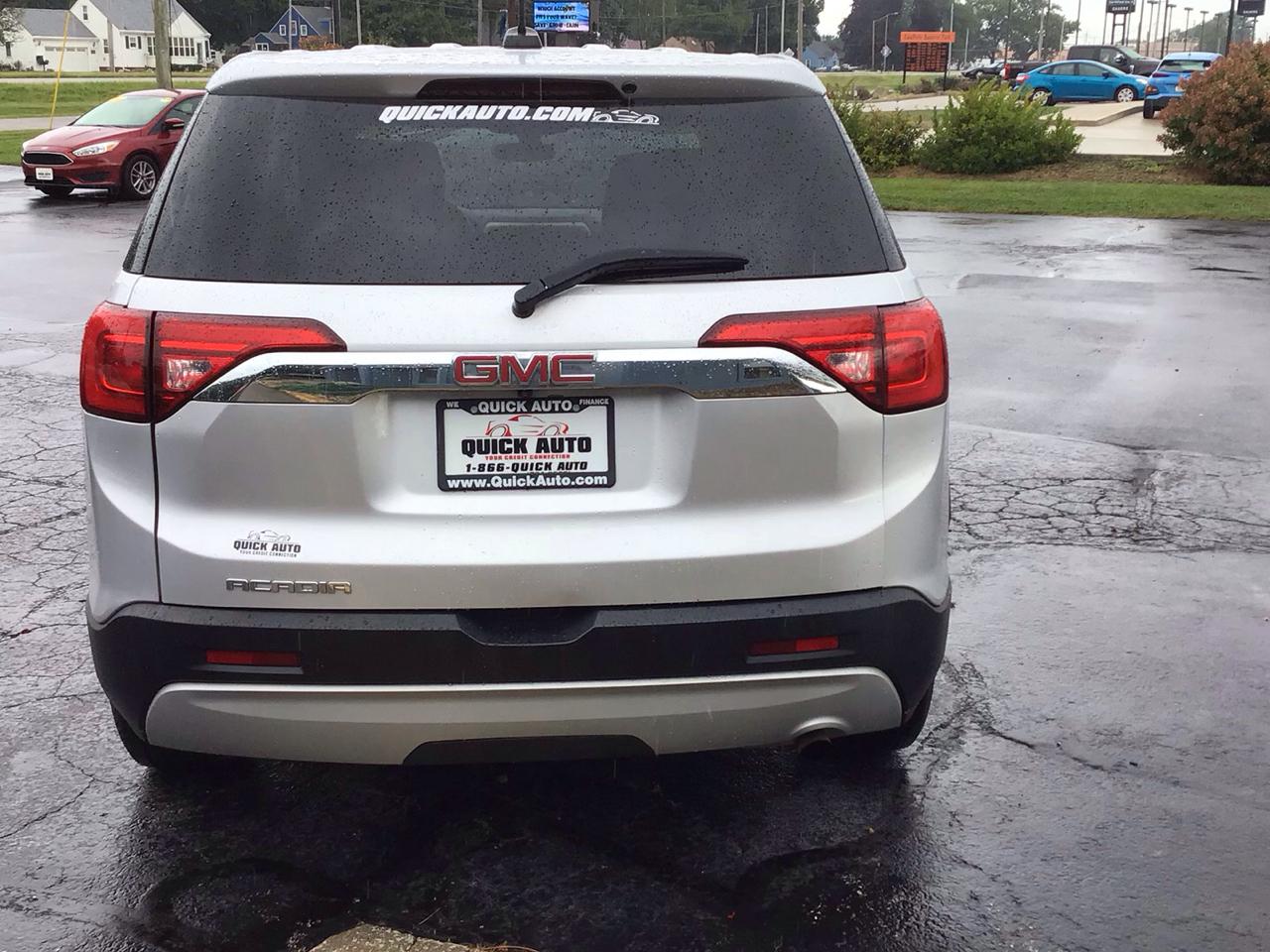 GMC Acadia FWD 4dr SLE w/SLE-1 2017