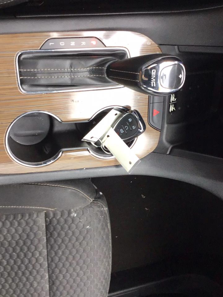 GMC Acadia FWD 4dr SLE w/SLE-1 2017