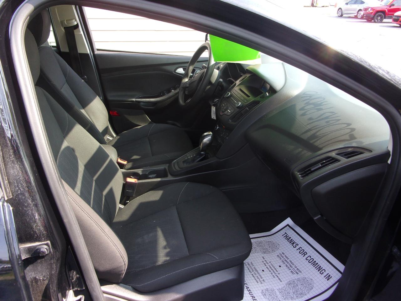 Ford Focus 4dr Sdn SE 2016
