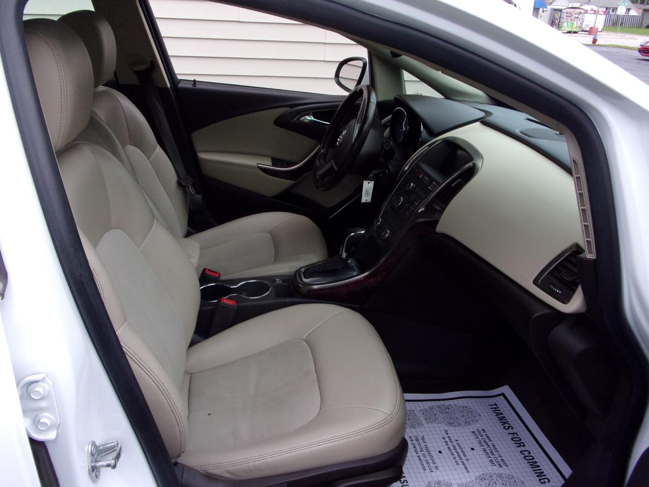 Buick Verano 4dr Sdn w/1SD 2015
