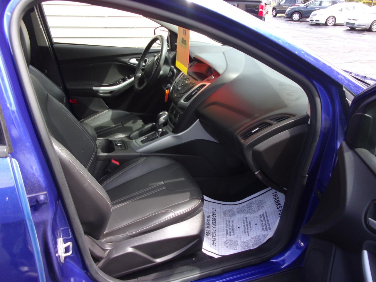 Ford Focus 4dr Sdn SE 2014