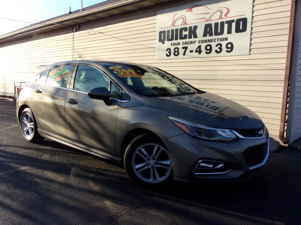 2017 Chevrolet Cruze 4dr HB 1.4L LT w/1SD