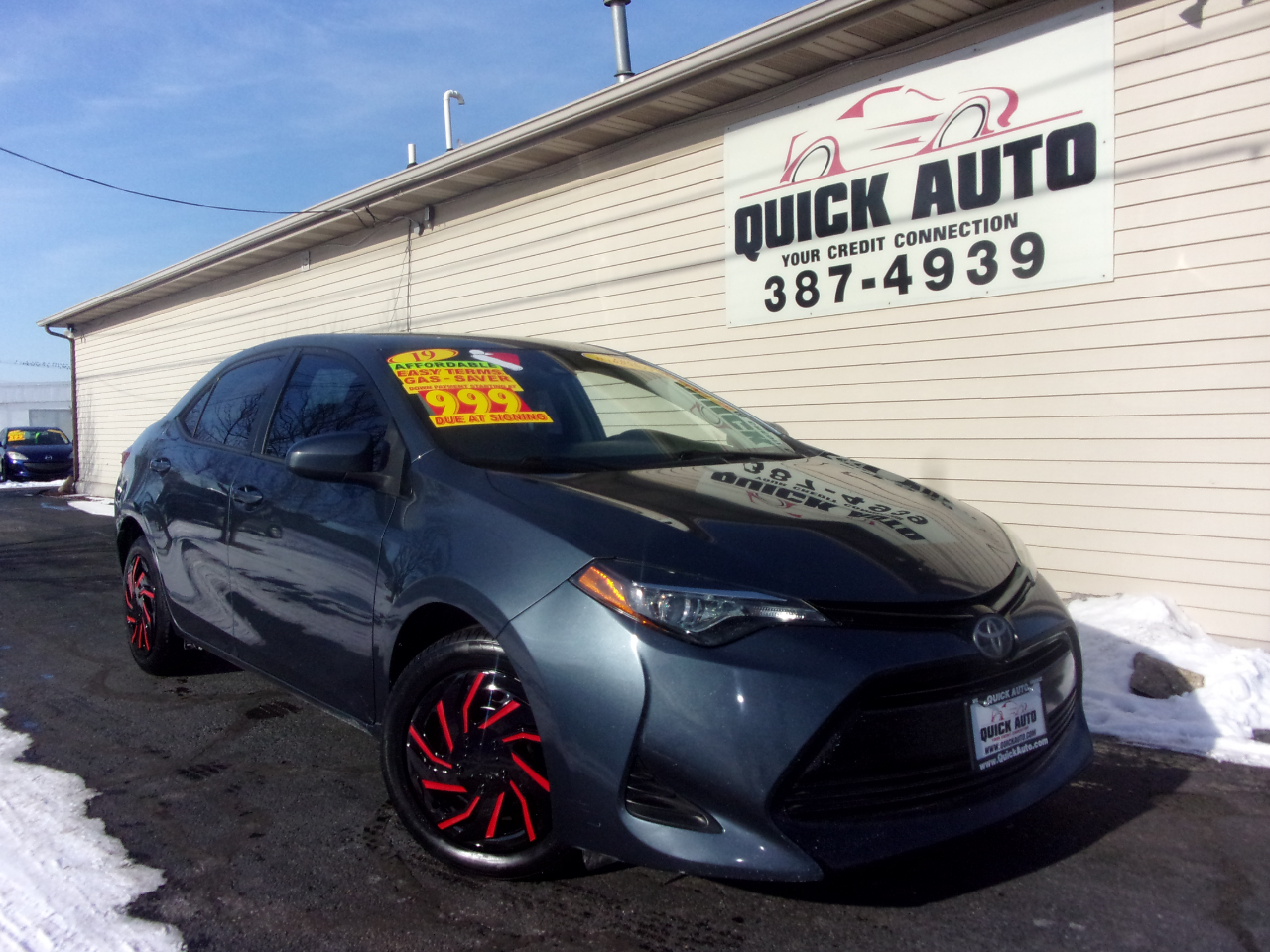 Toyota Corolla XLE CVT (Natl) 2019