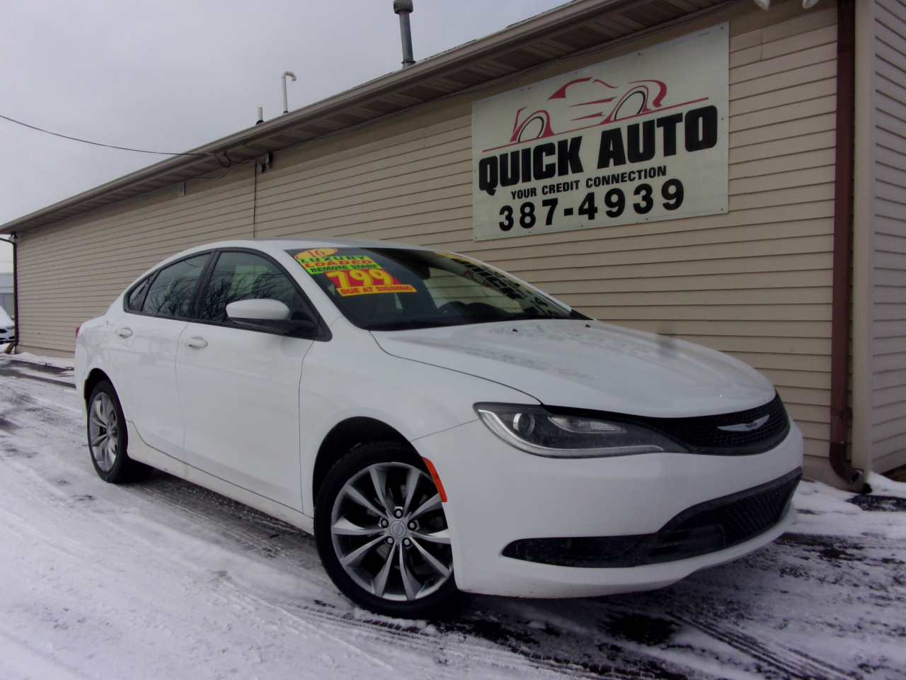 Chrysler 200 4dr Sdn S FWD 2016