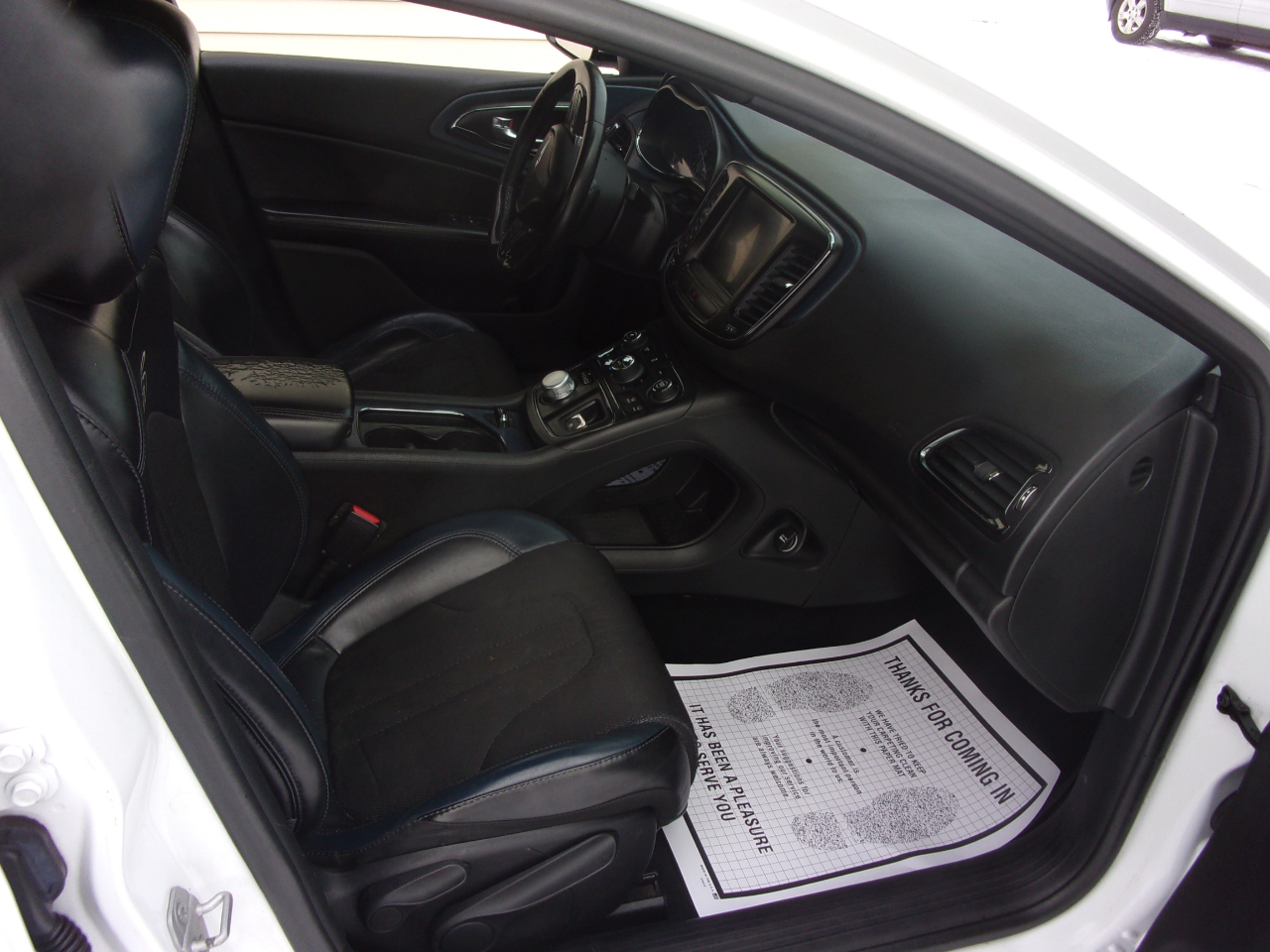 Chrysler 200 4dr Sdn S FWD 2016