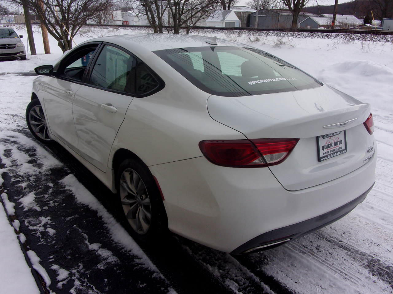 Chrysler 200 4dr Sdn S FWD 2016