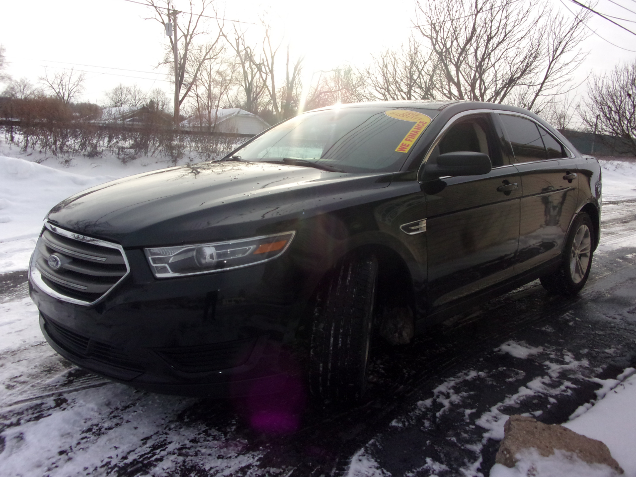 Ford Taurus SE FWD 2019