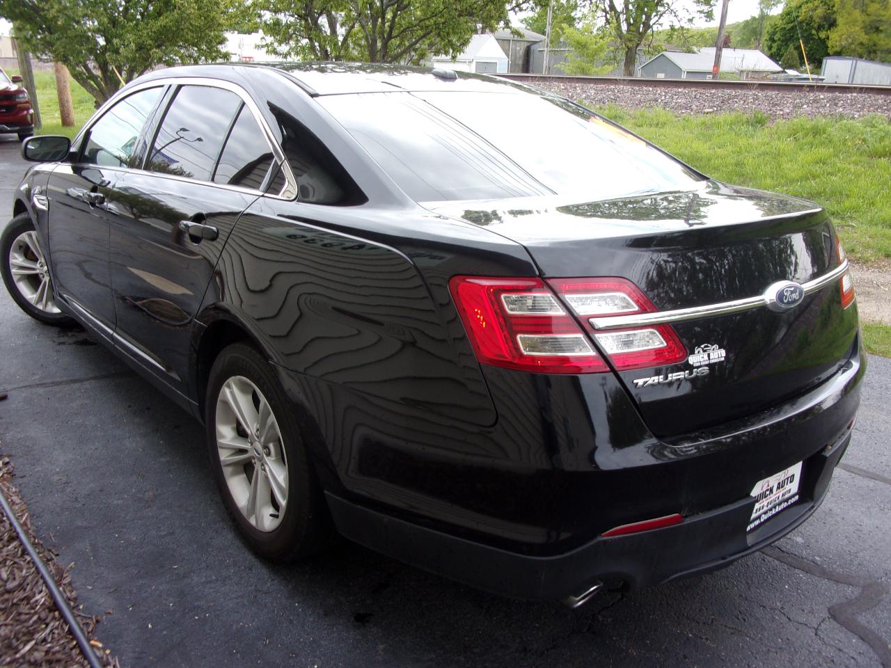Ford Taurus SE FWD 2019
