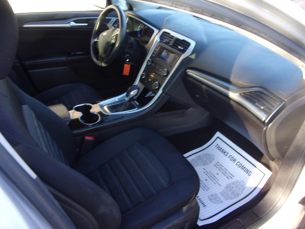 Ford Fusion 4dr Sdn SE FWD 2016