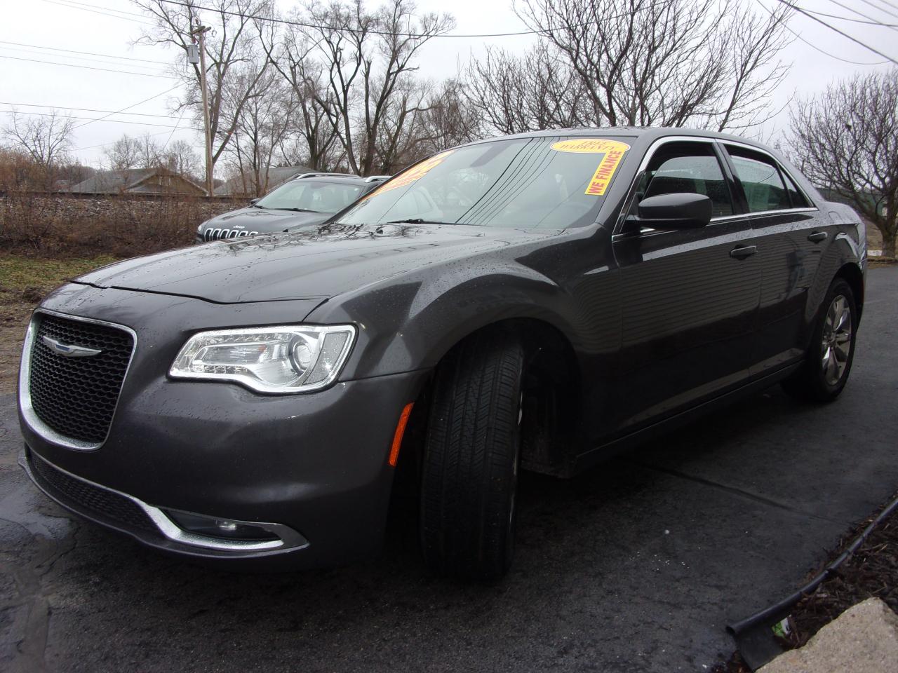 Chrysler 300 4dr Sdn Limited AWD 2015