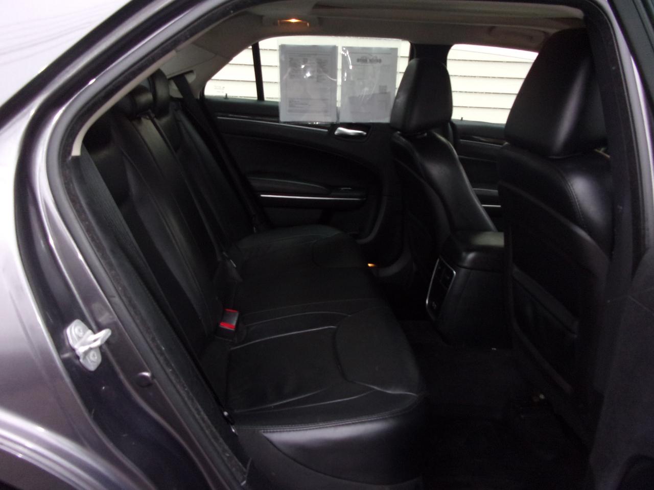 Chrysler 300 4dr Sdn Limited AWD 2015