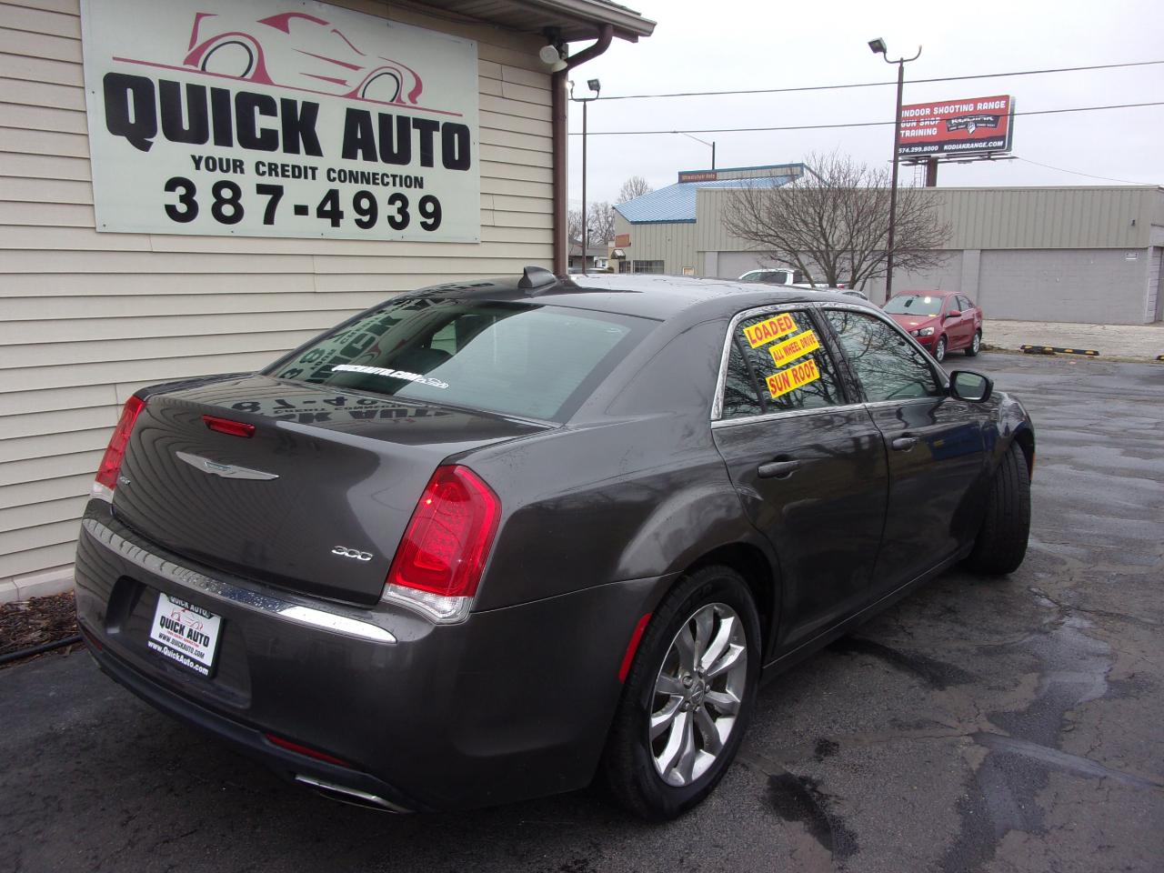 Chrysler 300 4dr Sdn Limited AWD 2015