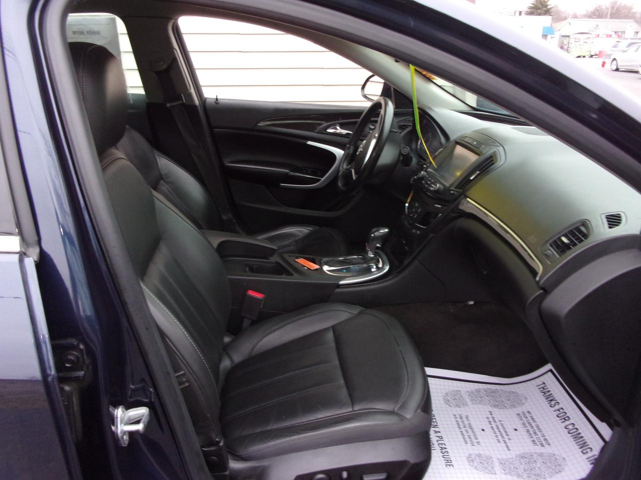 Buick Regal 4dr Sdn Premium I FWD 2016