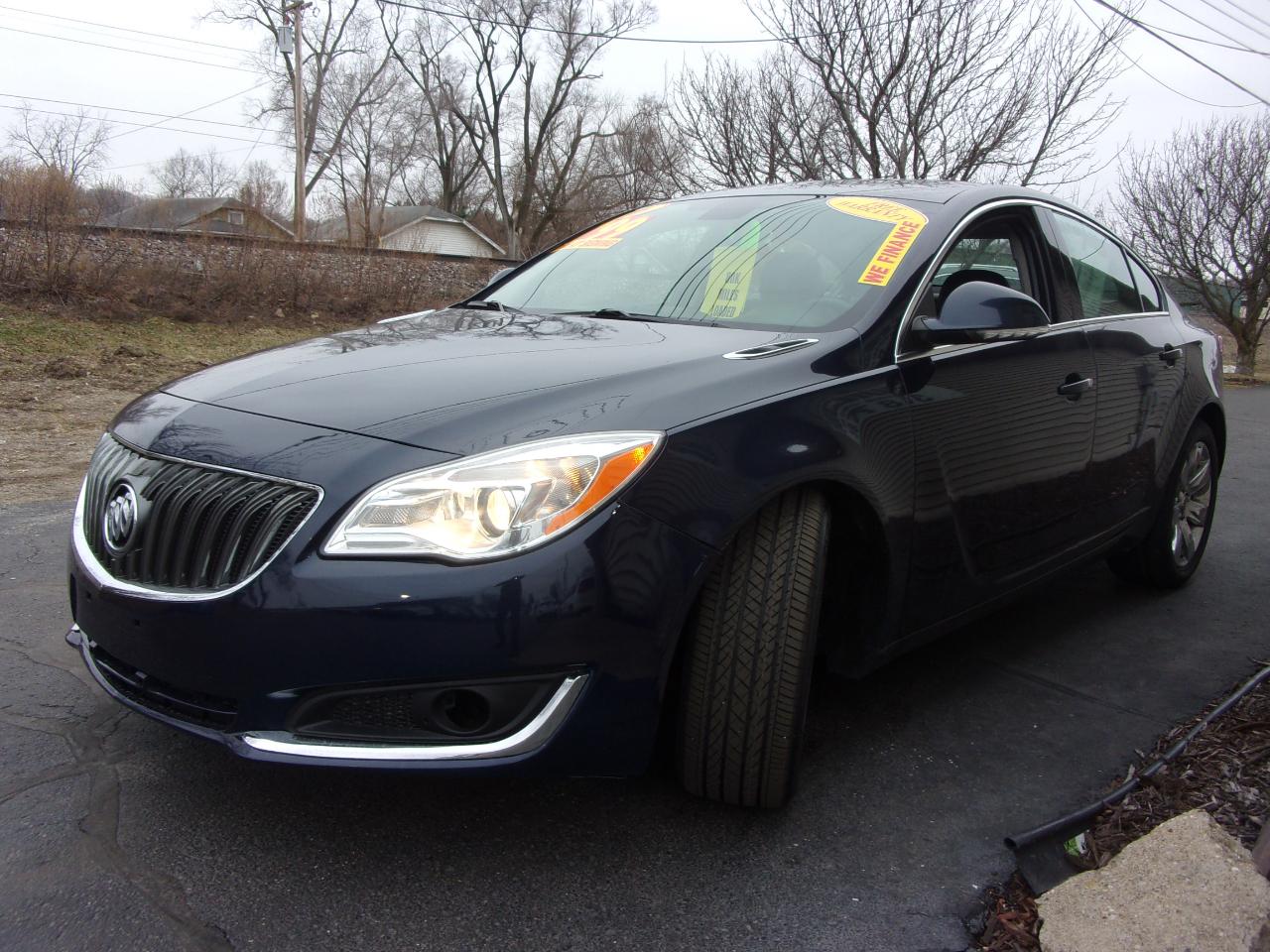 Buick Regal 4dr Sdn Premium I FWD 2016