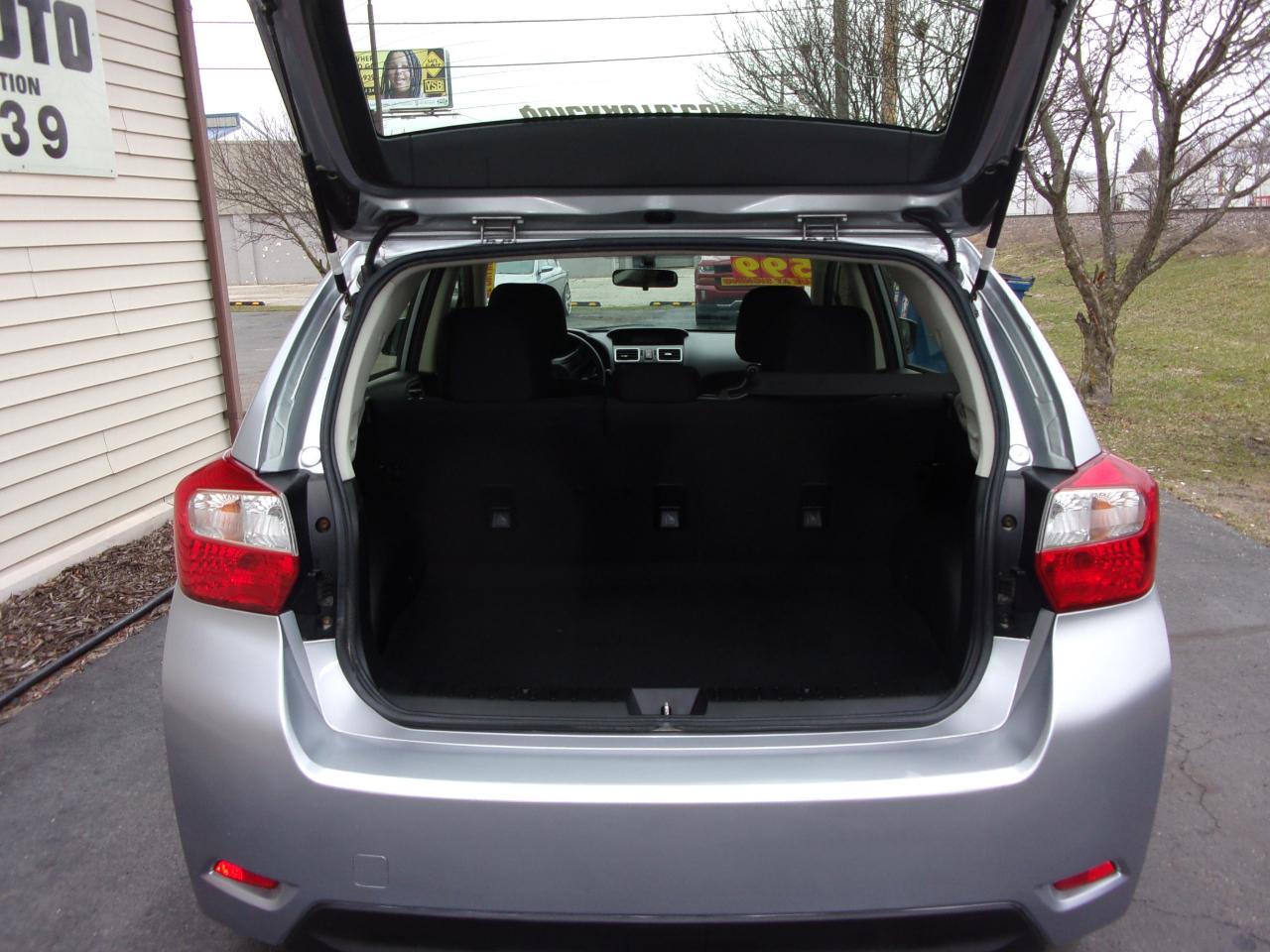 Subaru Impreza Wagon 5dr CVT 2.0i Premium 2015