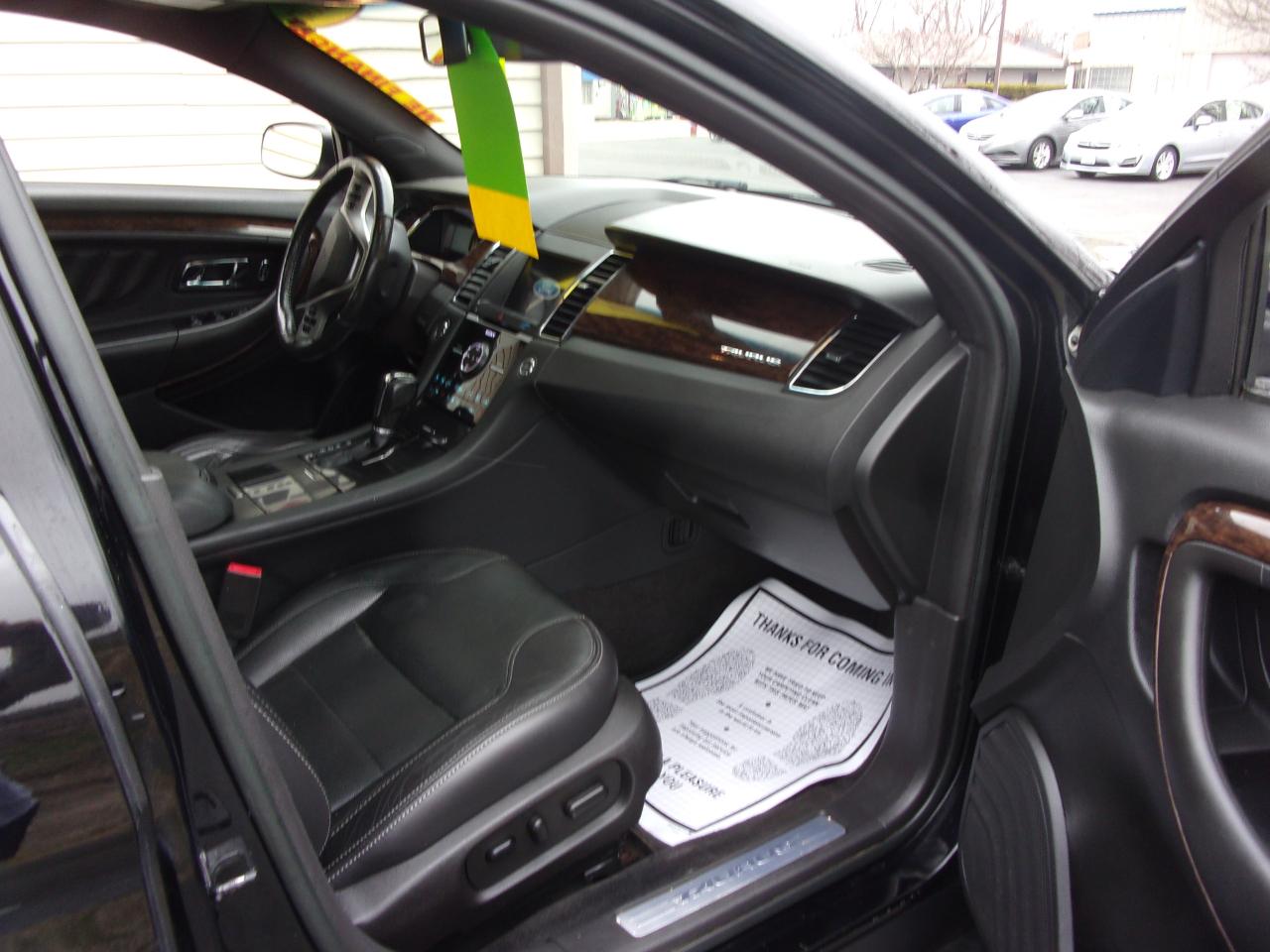 Ford Taurus Limited AWD 2018