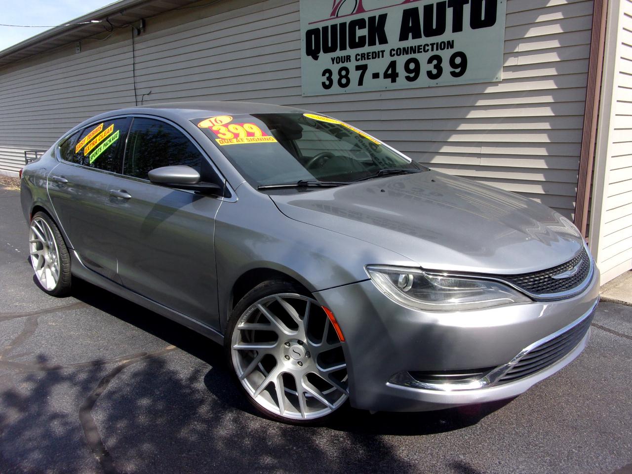 2016 Chrysler 200 4dr Sdn Limited FWD