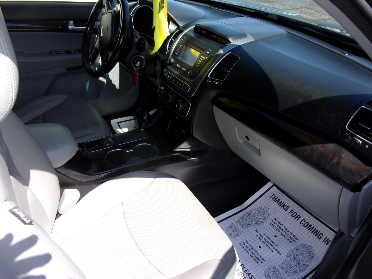 Kia Sorento 2WD 4dr I4 LX 2015