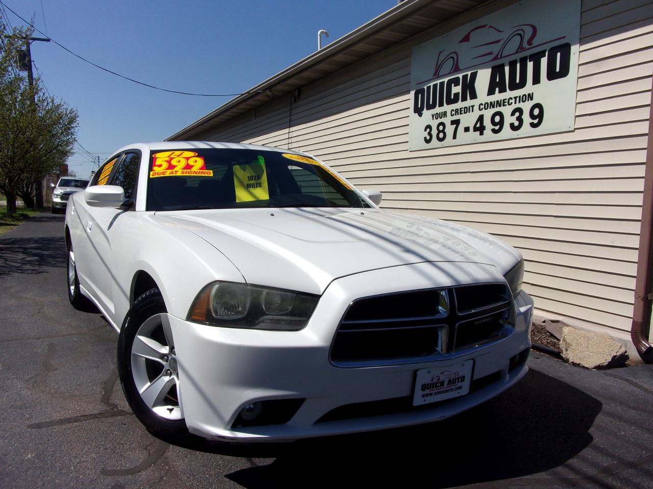 Dodge Charger 4dr Sdn SXT RWD 2014