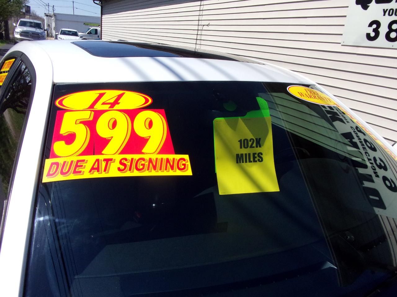 Dodge Charger 4dr Sdn SXT RWD 2014