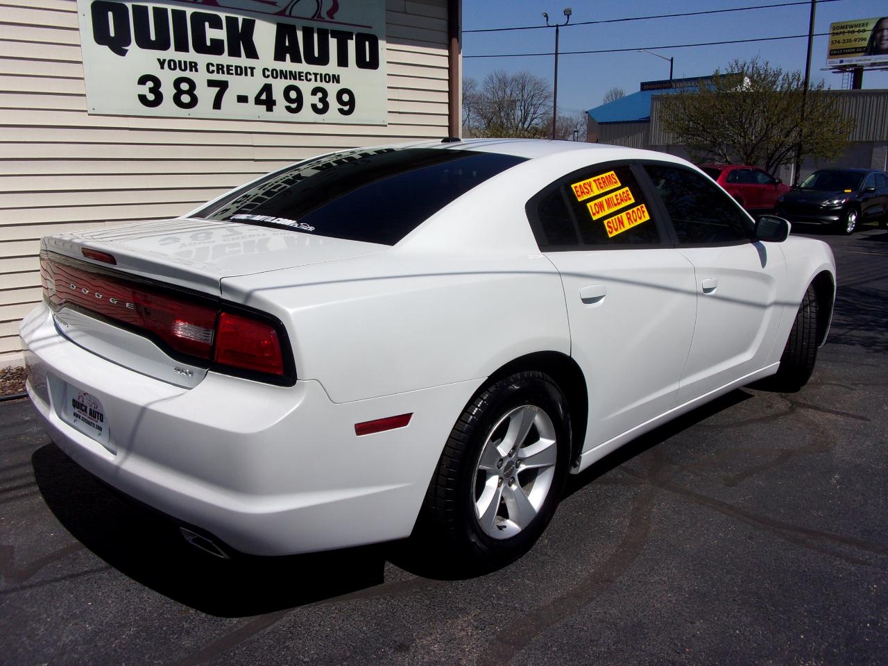Dodge Charger 4dr Sdn SXT RWD 2014