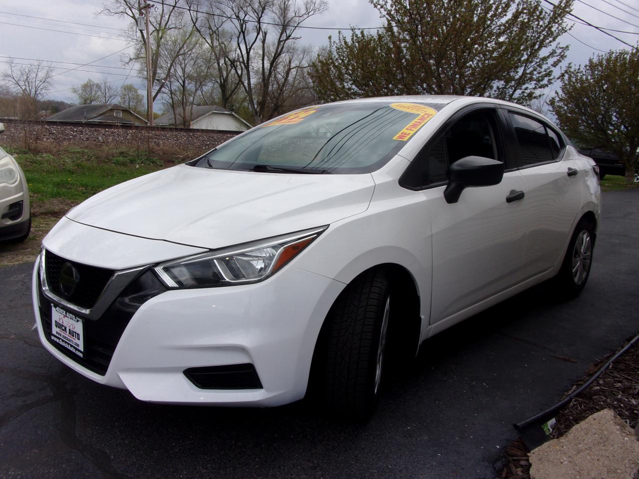 Nissan Versa S CVT 2020