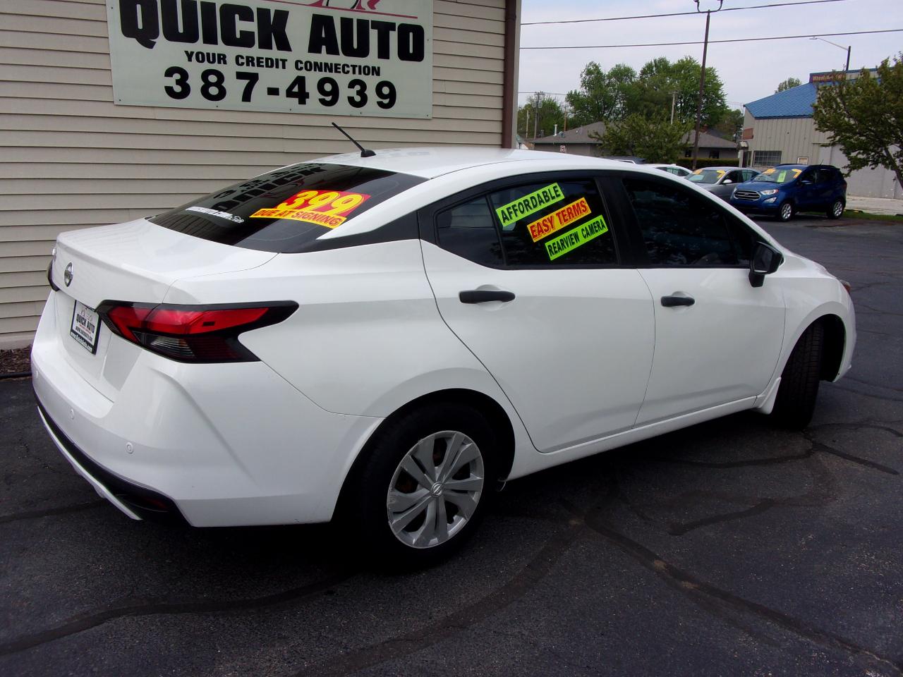 Nissan Versa S CVT 2020