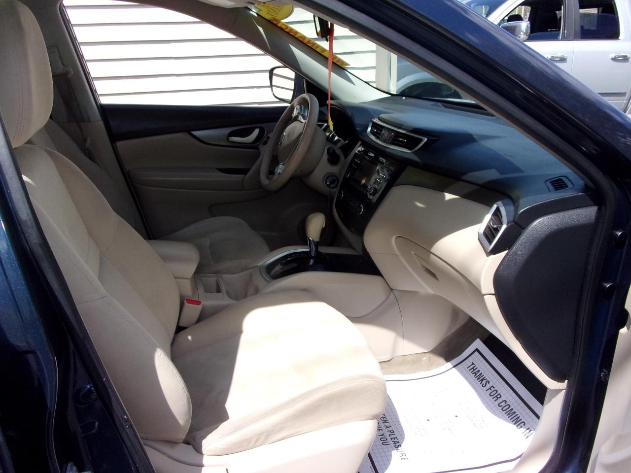 Nissan Rogue FWD 4dr S 2015