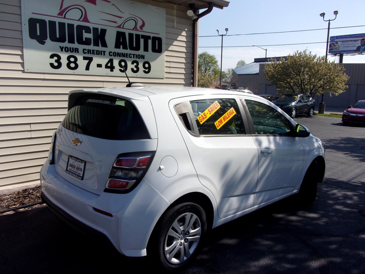 Chevrolet Sonic 5dr HB Auto LT w/1FL 2017