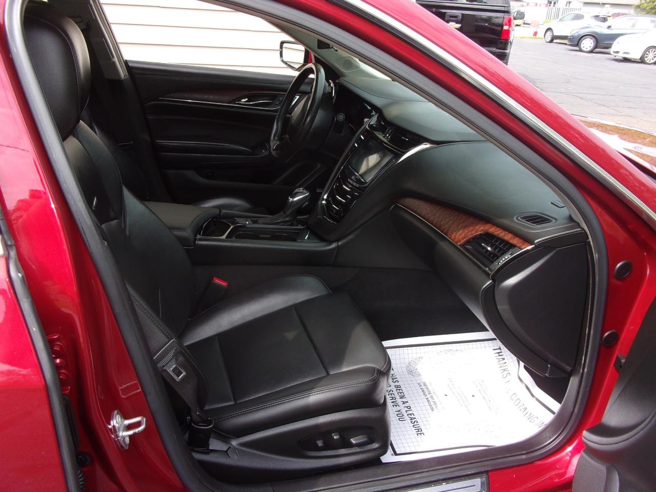 Cadillac CTS Sedan 4dr Sdn 2.0L Turbo Luxury AWD 2017