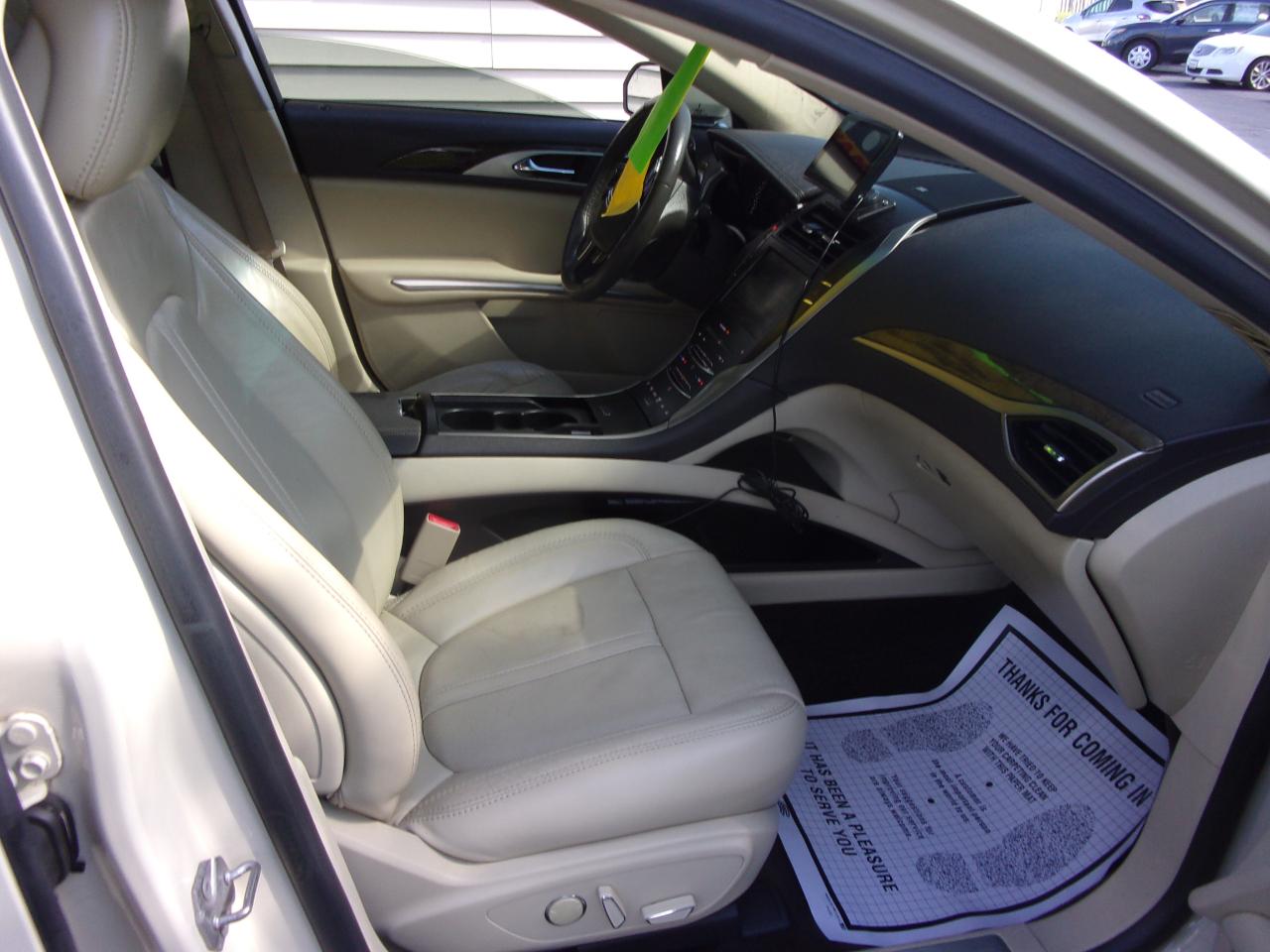 Lincoln MKZ 4dr Sdn FWD 2014