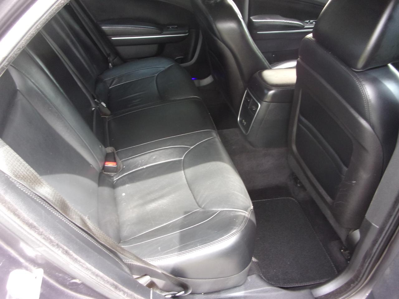 Chrysler 300 4dr Sdn Limited RWD 2015