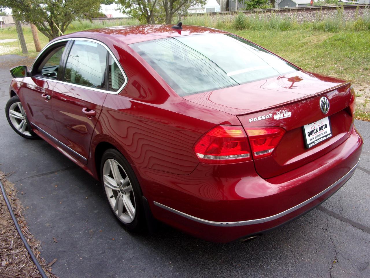 Volkswagen Passat 4dr Sdn 1.8T Auto Sport 2015