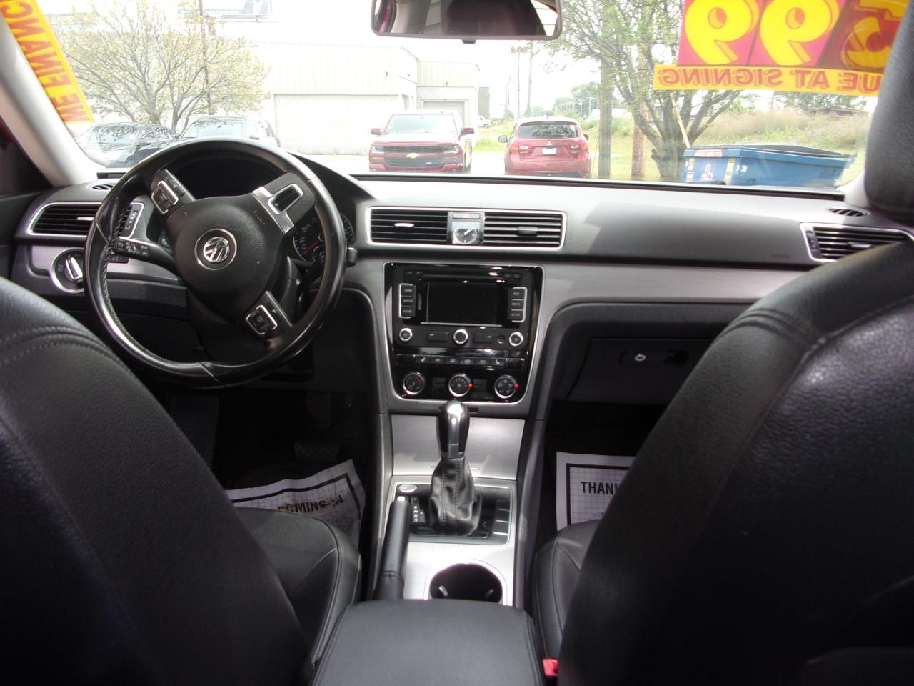 Volkswagen Passat 4dr Sdn 1.8T Auto Sport 2015