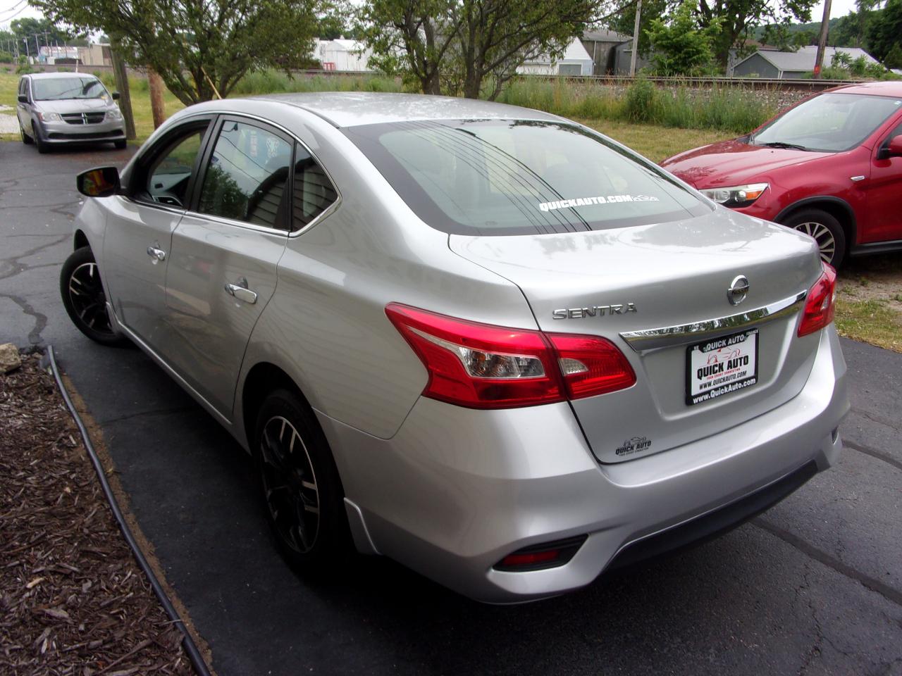 Nissan Sentra S CVT 2017
