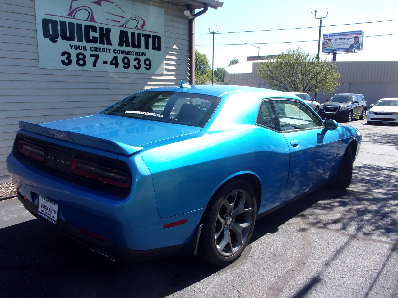 Dodge Challenger 2dr Cpe SXT Plus 2015