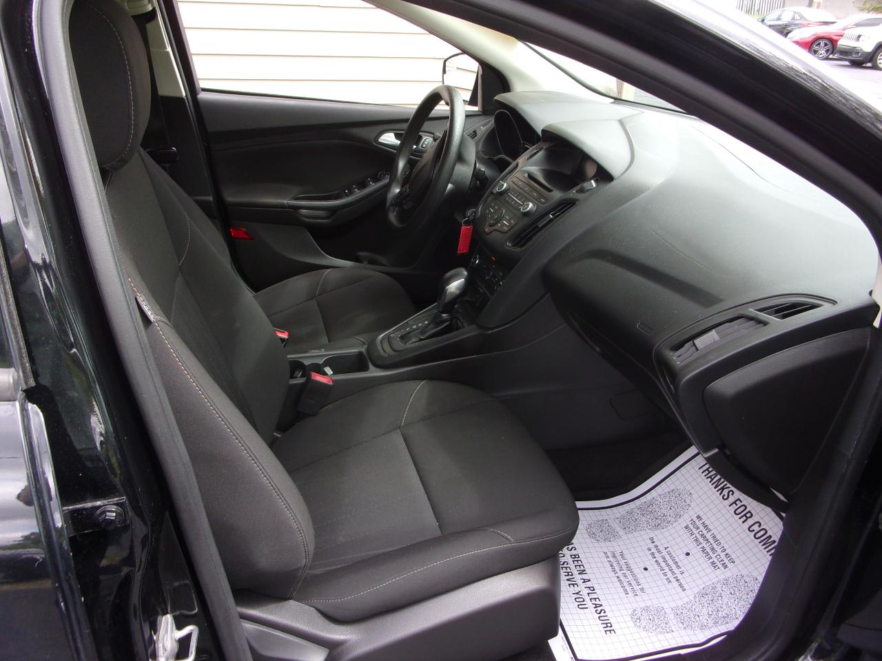Ford Focus SE Sedan 2017