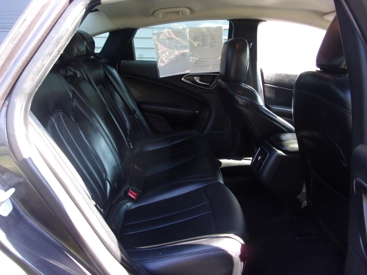 Chrysler 200 4dr Sdn C FWD 2016