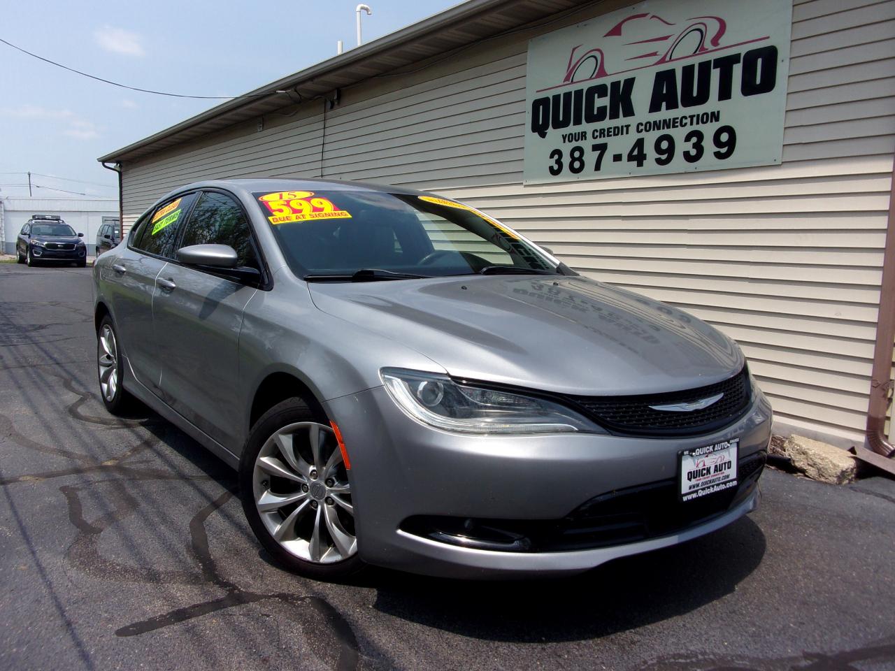 Chrysler 200 4dr Sdn S FWD 2015