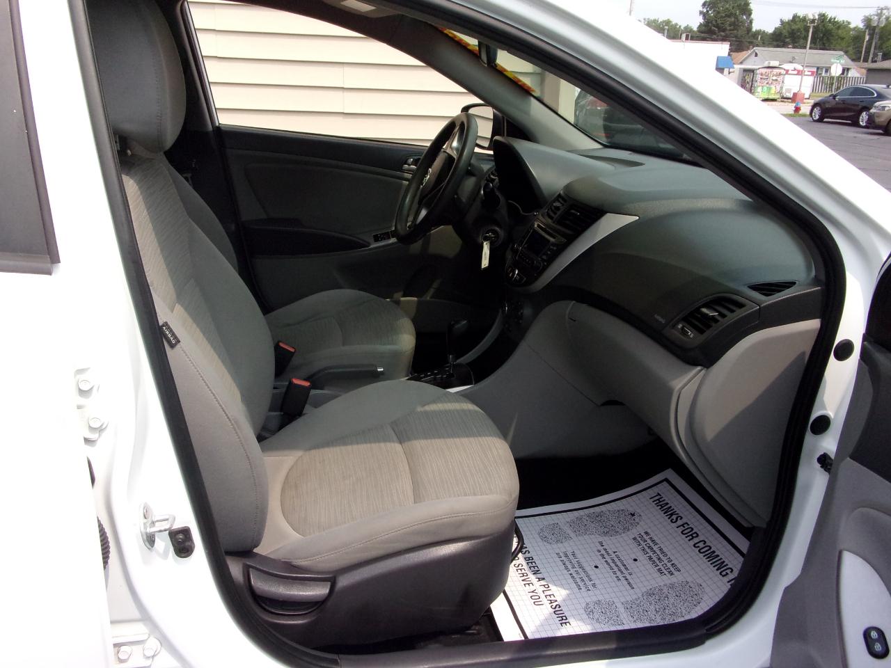 Hyundai Accent SE Hatchback Auto 2017